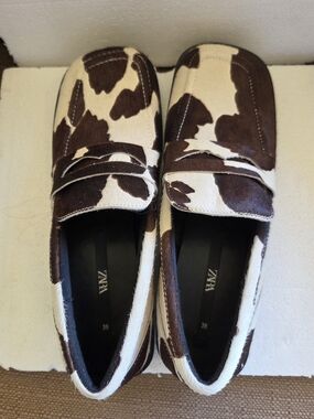 Zara Brown & White Cowhide Penny Loafers For Women Size 38, 7.5-8, Almost New